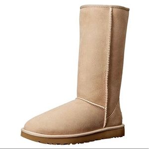 Woman’s classic tall cream boot